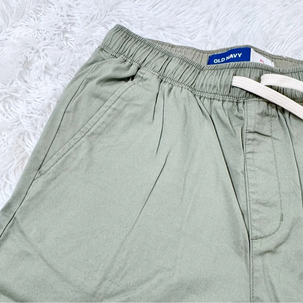 Old Navy‎ NWT boy's Khaki Shorts adjustable waist